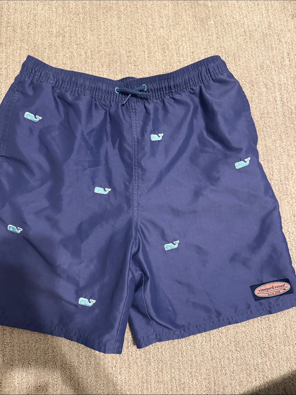 Vineyard Vines Navy Swim Trunks with Light Blue Whale Embroidery boys large (16)